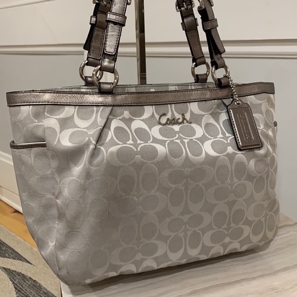 Coach Handbags - Coach Signature Logo Tote